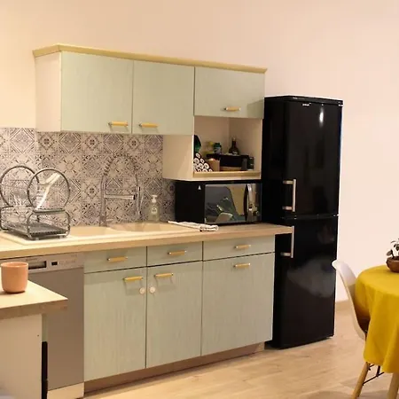 Confortable Proche Des Commodites Apartment