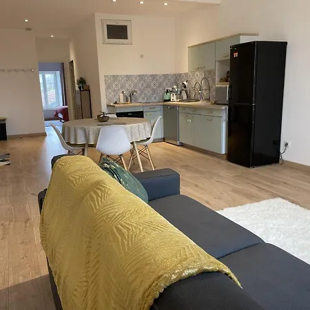 Apartment Confortable Proche Des Commodites *