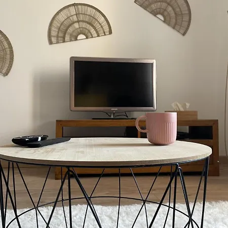 Confortable Proche Des Commodites Apartment