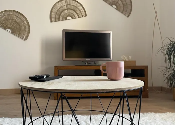 Confortable Proche Des Commodites アパート